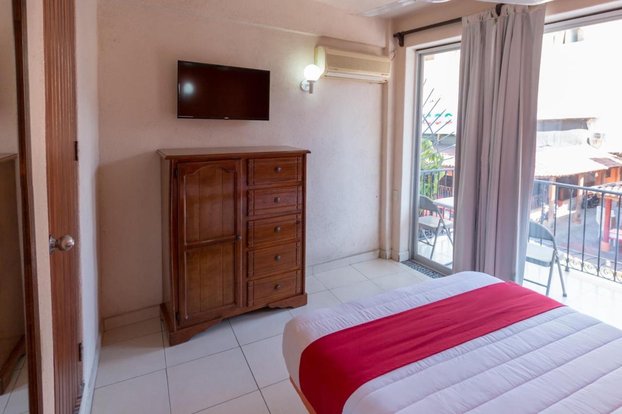 Hotel Casa Bravo Ζιουατανέχο Εξωτερικό φωτογραφία
